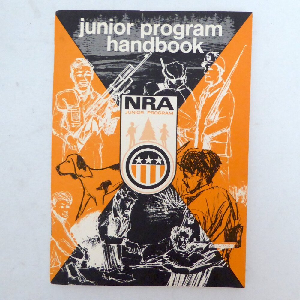 NEW VINTAGE 1971 NRA JUNIOR PROGRAM HANDBOOK SOFT COVER BOOK - Picture 1 of 11